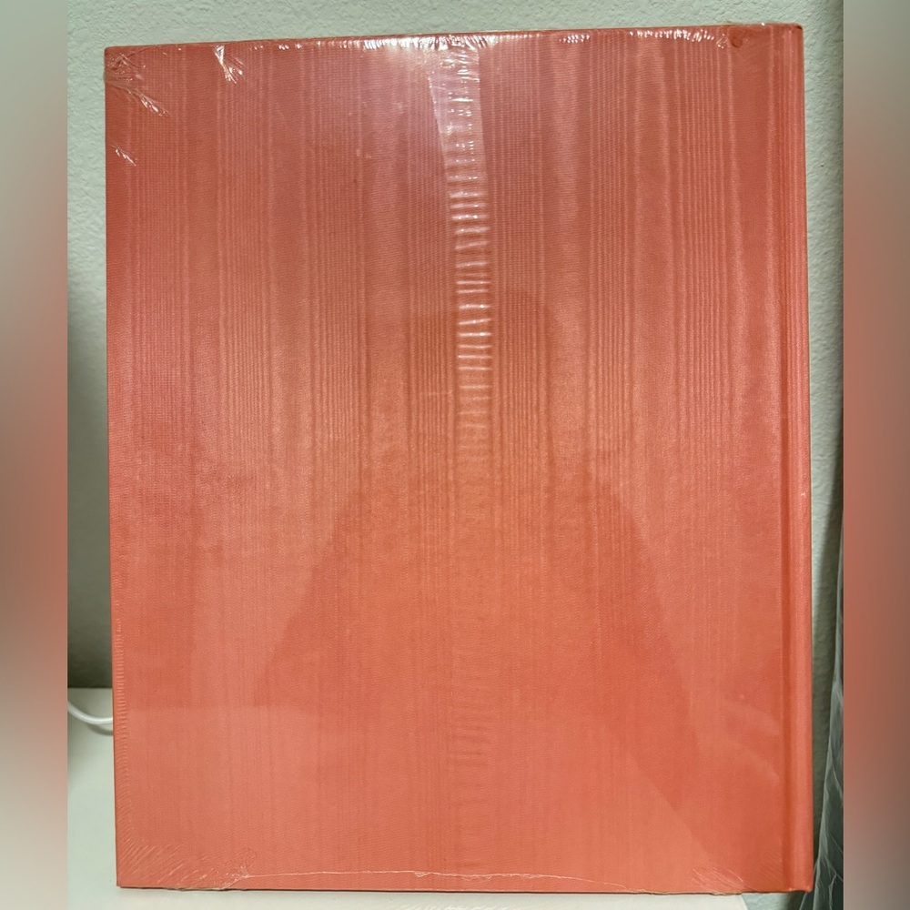 Gucci Holiday 2018 Coral Home Decorative Book - Picture 5 of 6